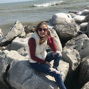 Meet your Posher, Christina